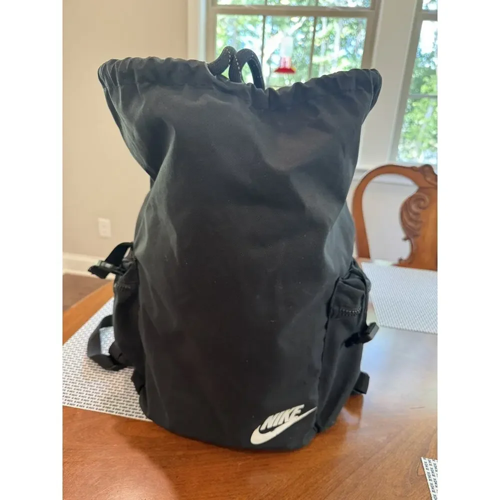 Nike Sportswear Heritage 72 Backpack Black DV3049-010 Unisex School Travel